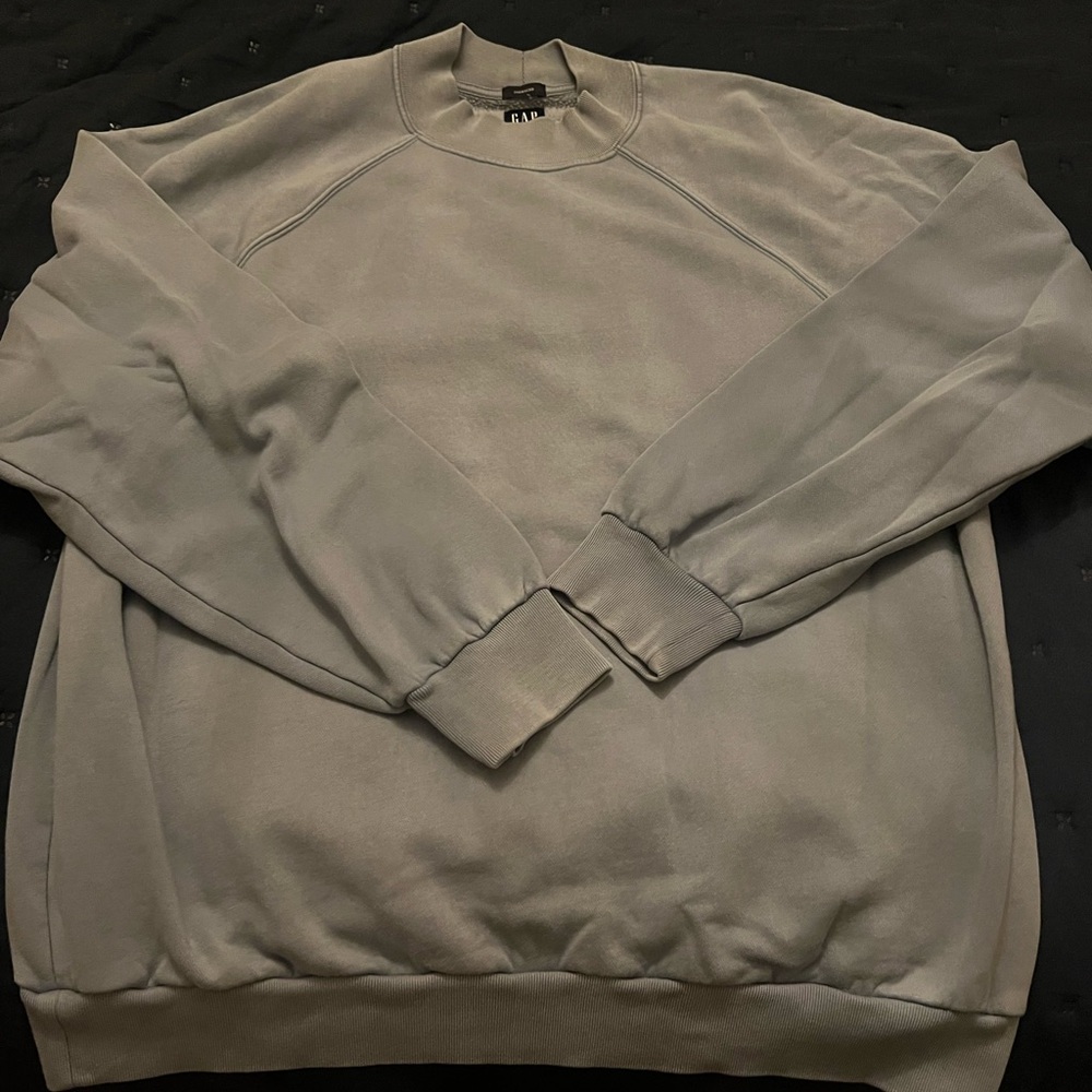 GAP Women's Light Blue Oversized Crewneck Sweater